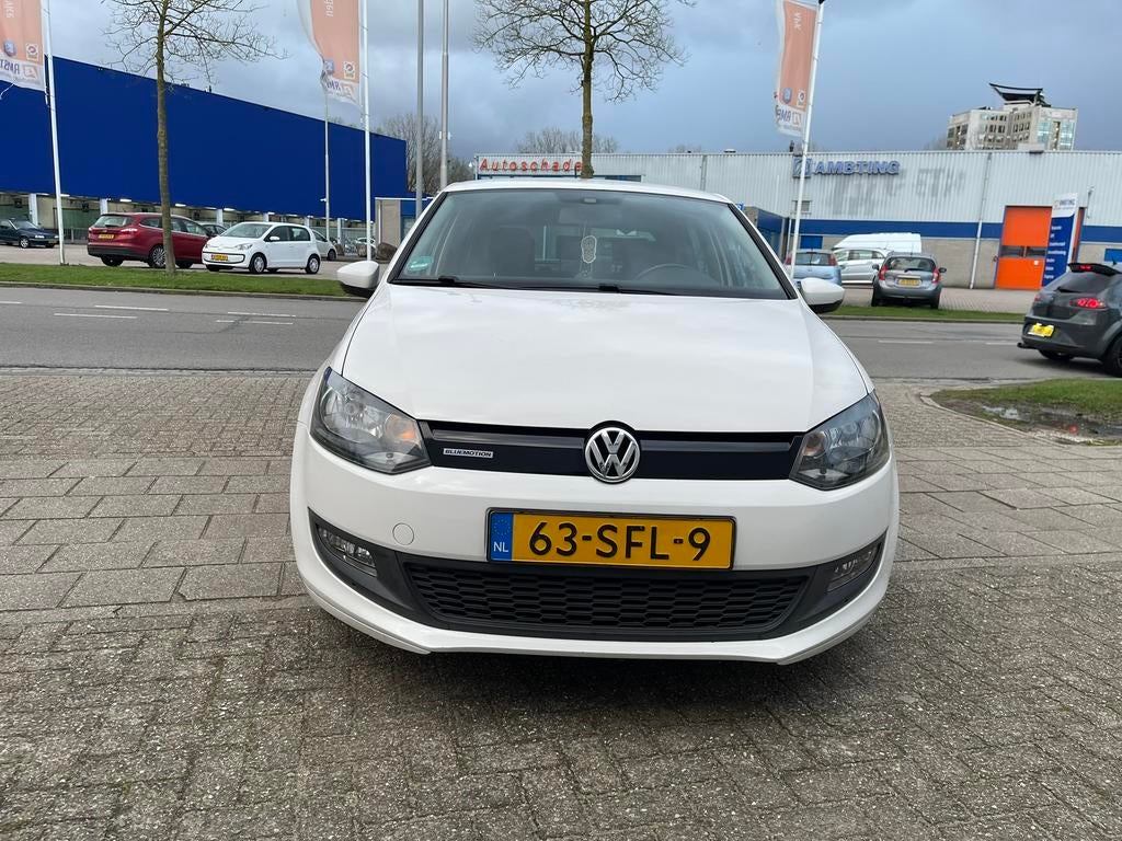 Volkswagen Polo 1.2 TDI bluemotion BM 2011 Wit, 2e eigenaar., Auto's, Voorwielaandrijving, 74 pk, 1199 cc, 96 €/maand