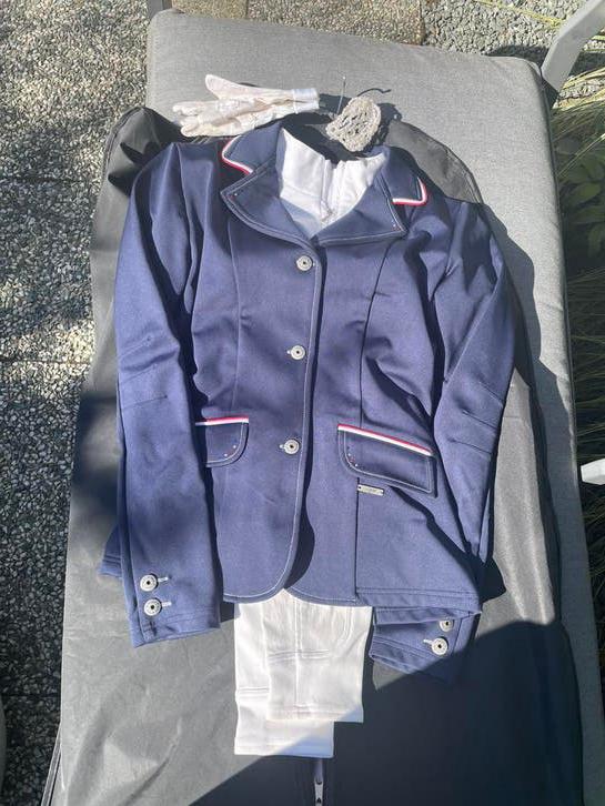Paardrijkleding wedstrijd mt 164, Dieren en Toebehoren, Paardrijkleding, Ophalen, Zo goed als nieuw