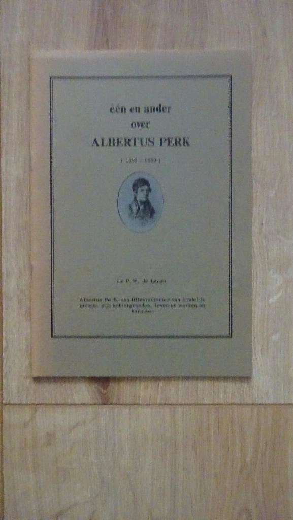 Eén en ander over Albertus Perk 1980, Boeken, Geschiedenis | Stad en Regio, Zo goed als nieuw, Ophalen of Verzenden