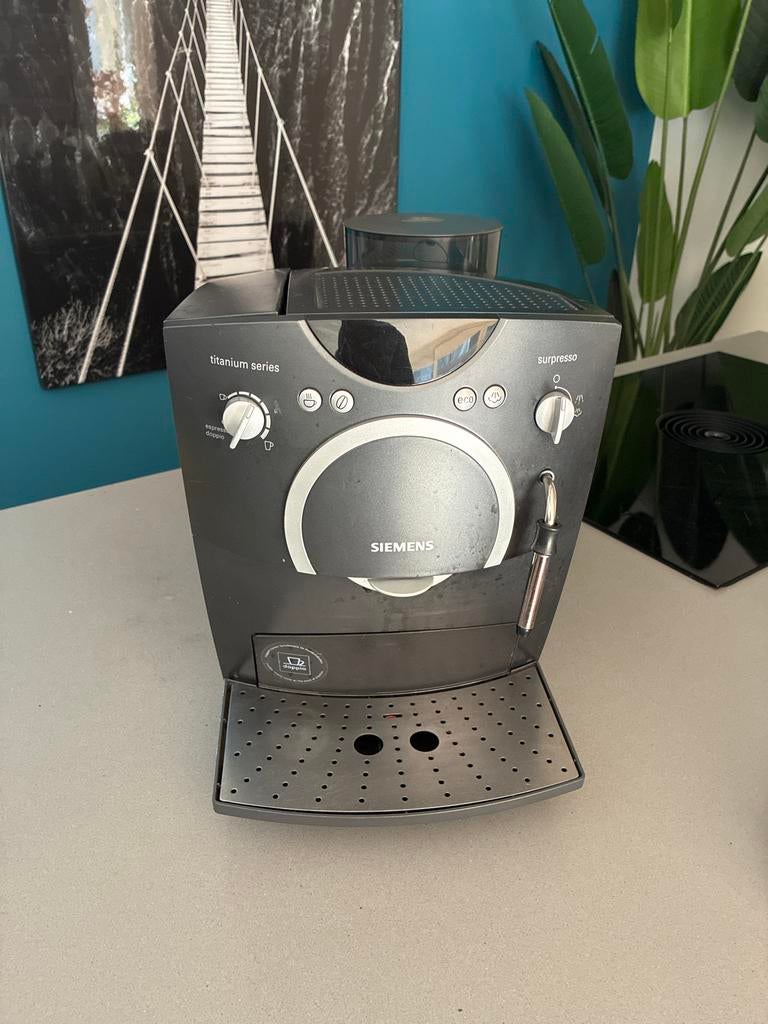 Siemens Surpresso Titanium Series met Defect, bijna gratis, Witgoed en Apparatuur, Koffiezetapparaten, Koffiemachine, Koffiebonen