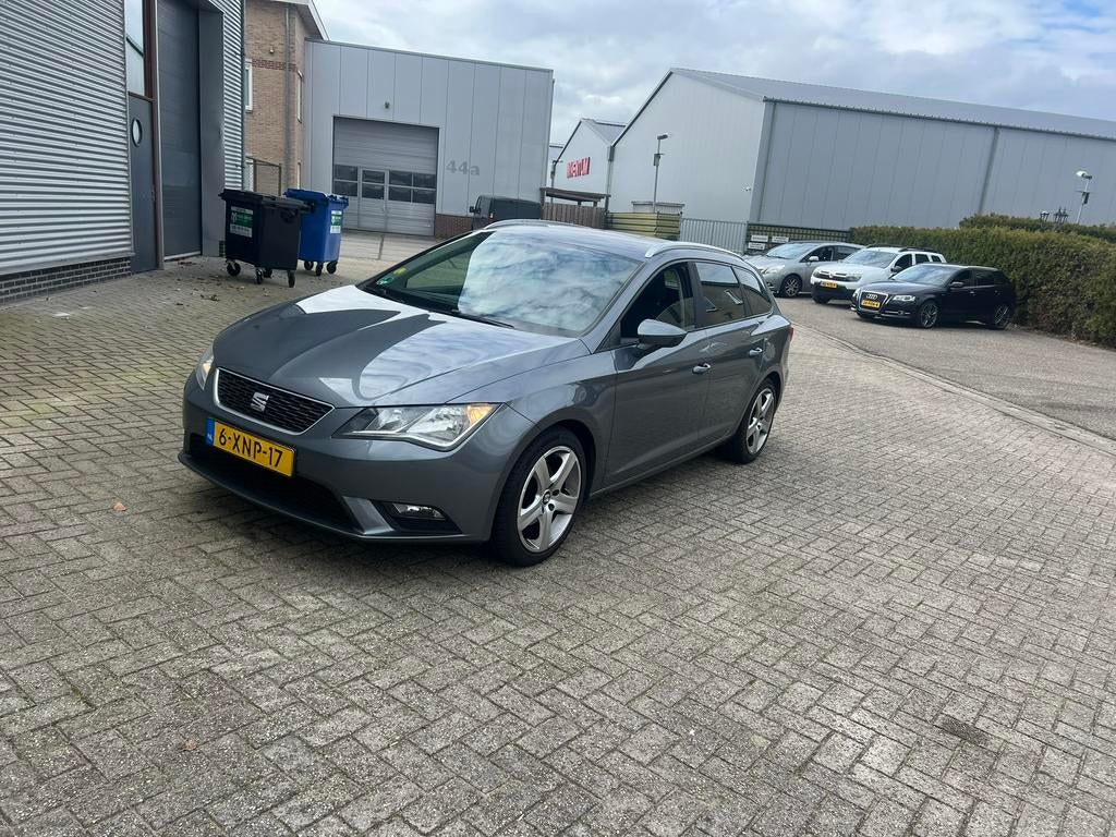 Seat Leon 1.6 TDI 110pk 2014 Grijs, Voorwielaandrijving, 4 cilinders, Leon, Origineel Nederlands