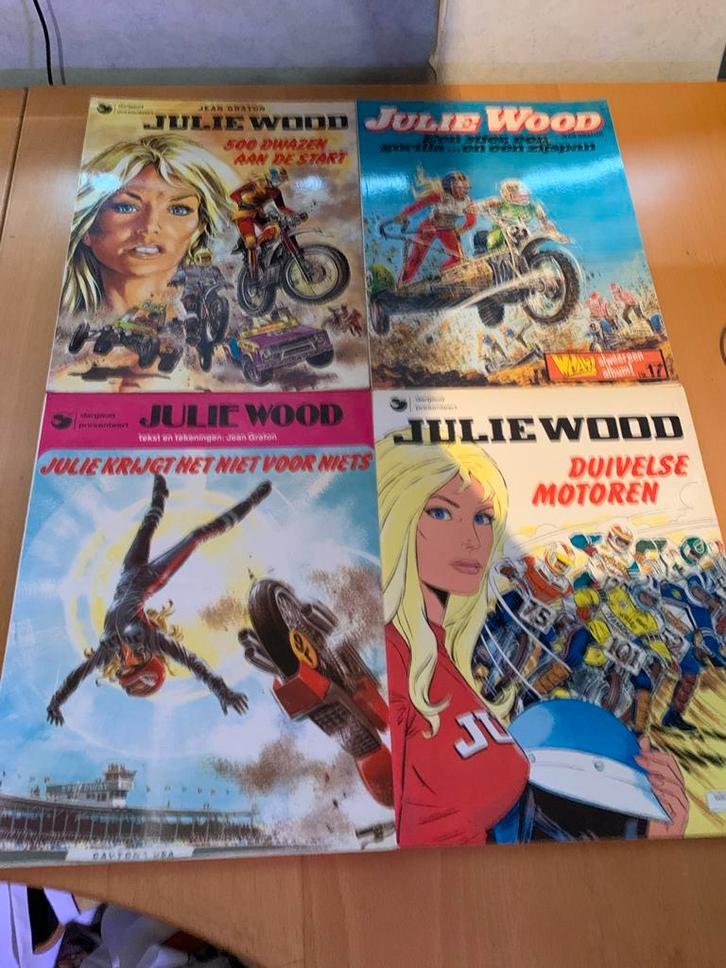 Julie Wood - Complete serie van 8 stripboeken, Boeken, Stripboeken, Gelezen, Complete serie of reeks, Ophalen of Verzenden