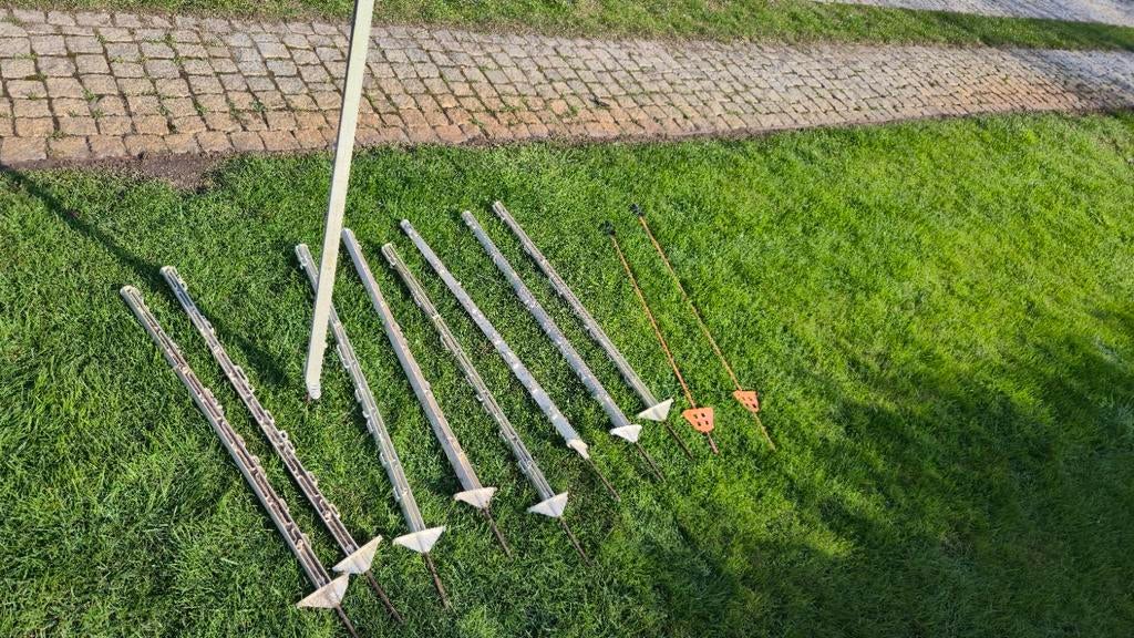 Paaltjes voor tijdelijke afrastering. 11 stuks, Ophalen, Minder dan 10 m²