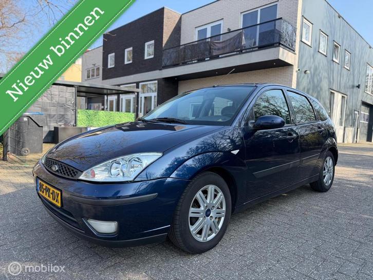 Ford Focus 1.6-16V Futura/Automaat/5Deurs/Trekhaak/Airco, Auto's, Ford, Bedrijf, Te koop, Focus, ABS, Airbags, Airconditioning