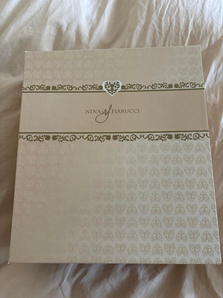 Nina Fiarucci enkellaarsjes, maat 7, kleur perle, Wit, Lage of Enkellaarzen, Ophalen of Verzenden, Zo goed als nieuw