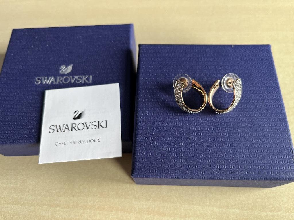 Swarovski oorbellen rose, Met kristal, Overige materialen, Ophalen of Verzenden, Zo goed als nieuw