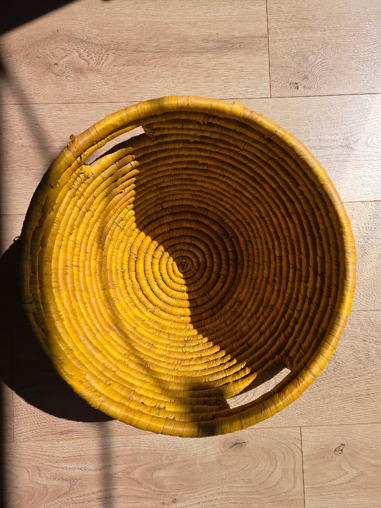 Gele rieten mand, Ophalen, Mand, Rond, Zo goed als nieuw