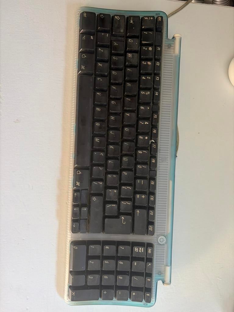iMac Apple Toetsenbord - Gebruikt, Computers en Software, Toetsenborden, Ophalen of Verzenden, Qwerty, Gebruikt, Bedraad