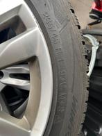 Set Vredestein winterbanden 235/45 R17 97V met Volvo velgen, Ophalen, Gebruikt, Banden en Velgen, 17 inch