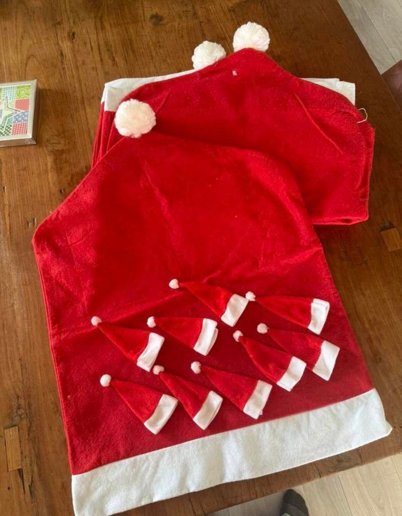 6 stoelen kerst mutsen kerstmutsen stoelhoes stoel, Ophalen, Zo goed als nieuw