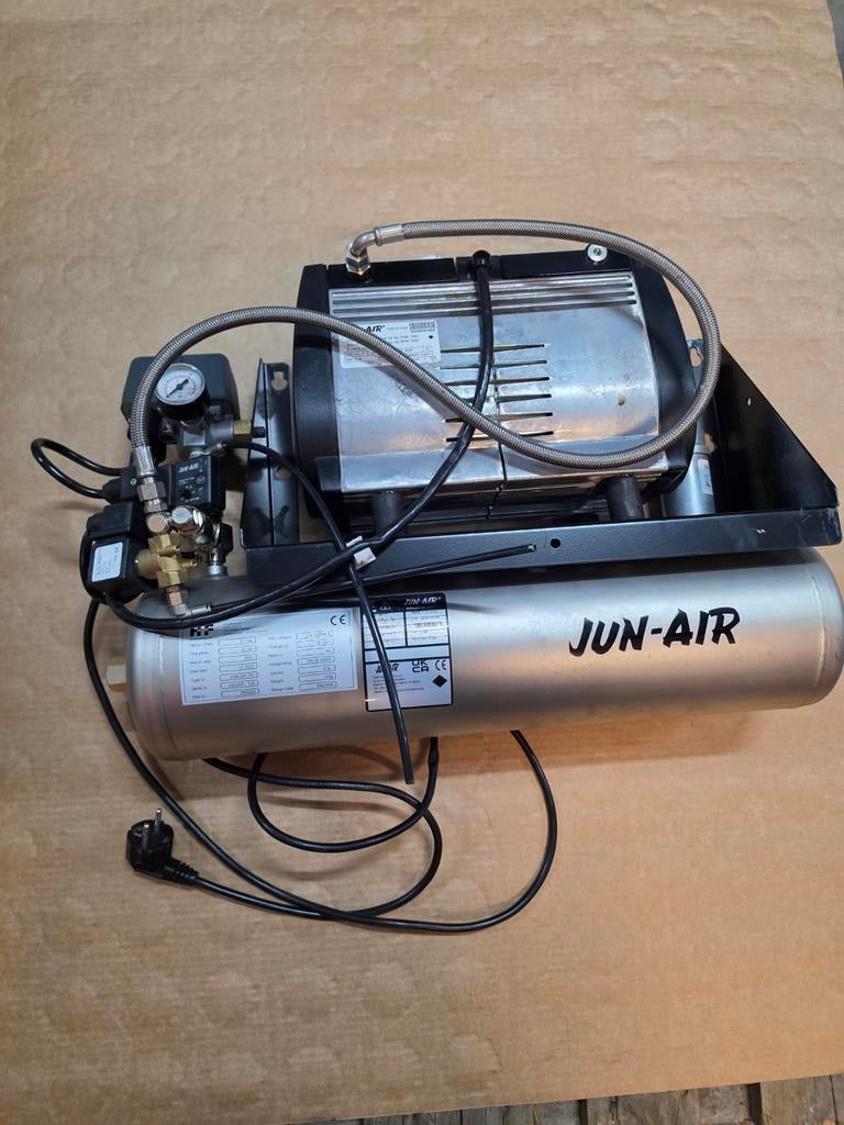Jun Air OF312 olievrije luchtcompressor hang-model, Doe-het-zelf en Verbouw, Compressors, ., 6 tot 10 bar, Ophalen of Verzenden