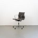 5 Vitra Eames Ea 117 bureaustoel Grijs Leer Chroom, Niet ingevuld, Niet ingevuld, Zo goed als nieuw, Grijs