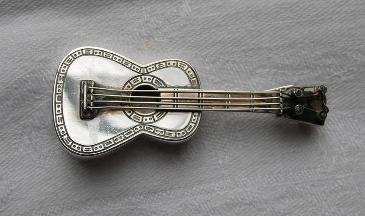 zilveren miniatuur gitaar, Antiek en Kunst, Antiek | Goud en Zilver, Zilver, Ophalen of Verzenden