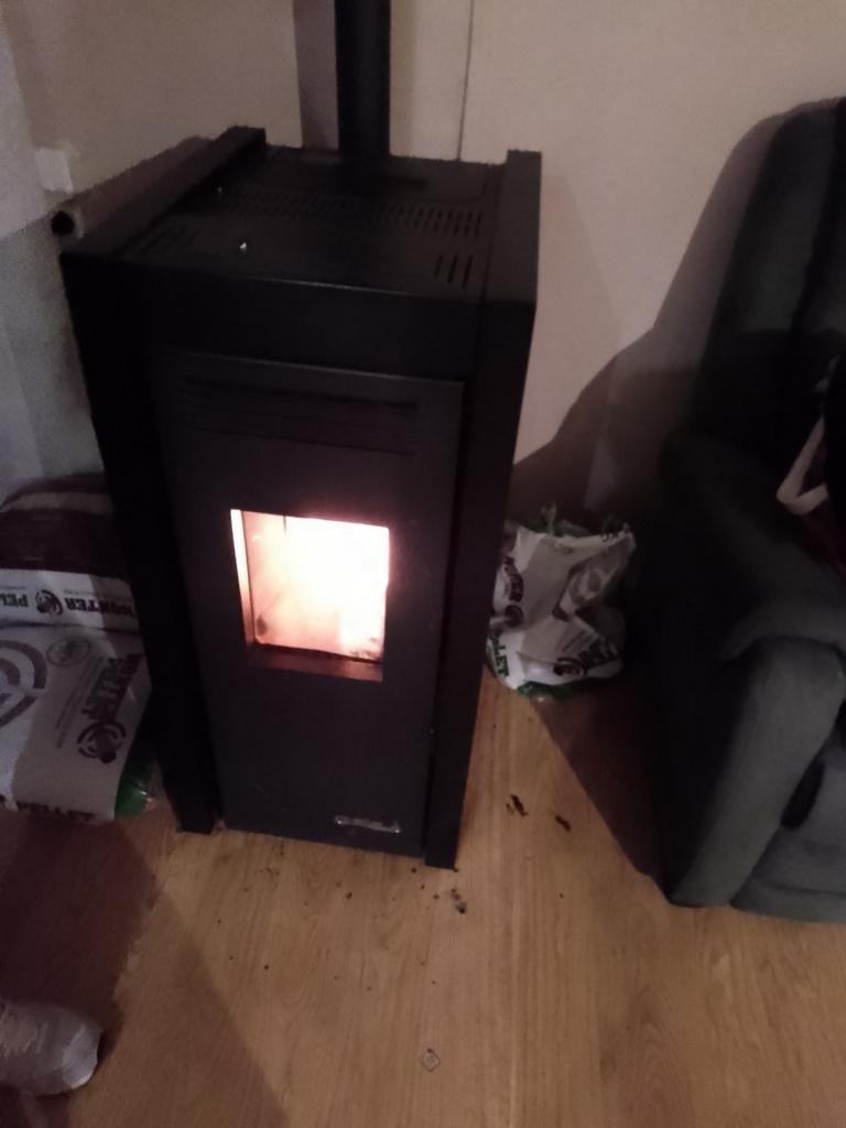 Dielle pelletkachel, Huis en Inrichting, Ophalen, Gebruikt, Overige brandstoffen, Pelletkachel