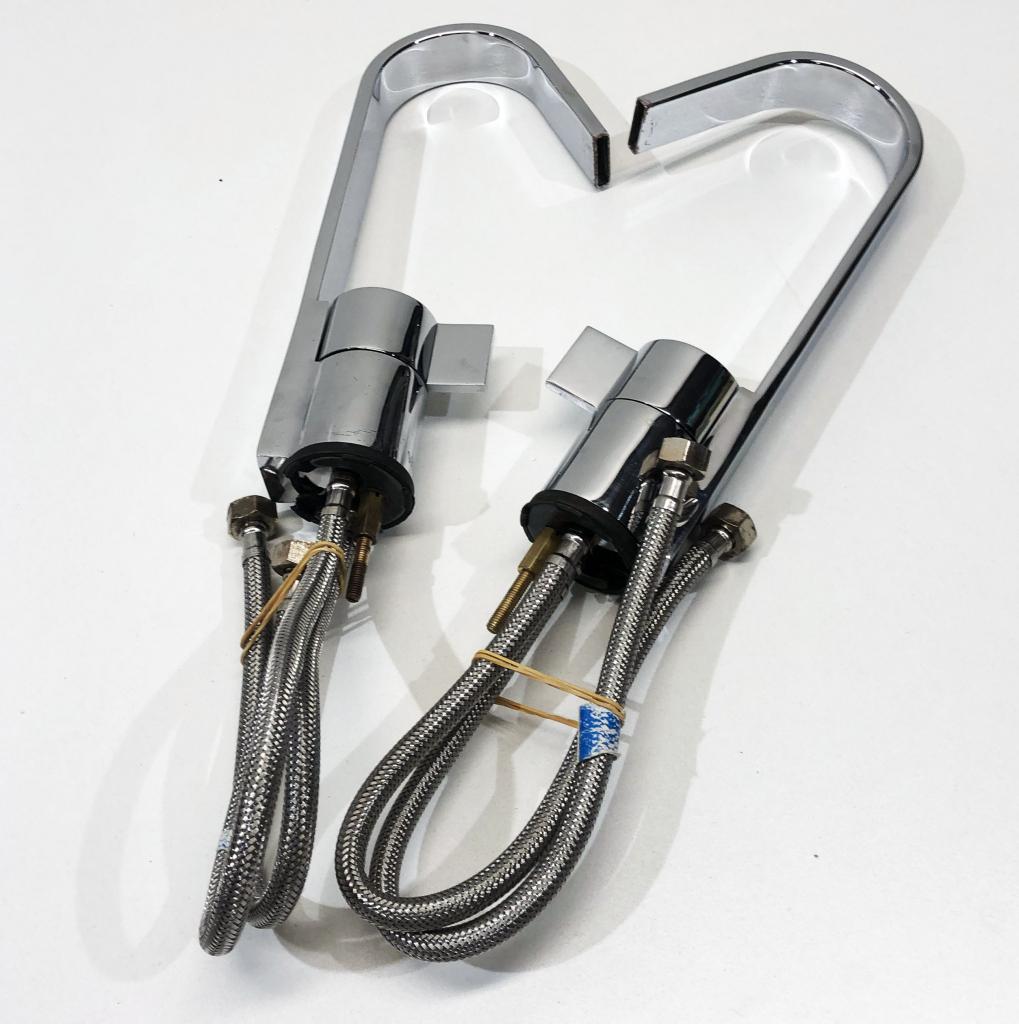 2x GESSI VITRA WASTAFELKRANEN (Gebruikt), Doe-het-zelf en Verbouw, Sanitair, Gebruikt