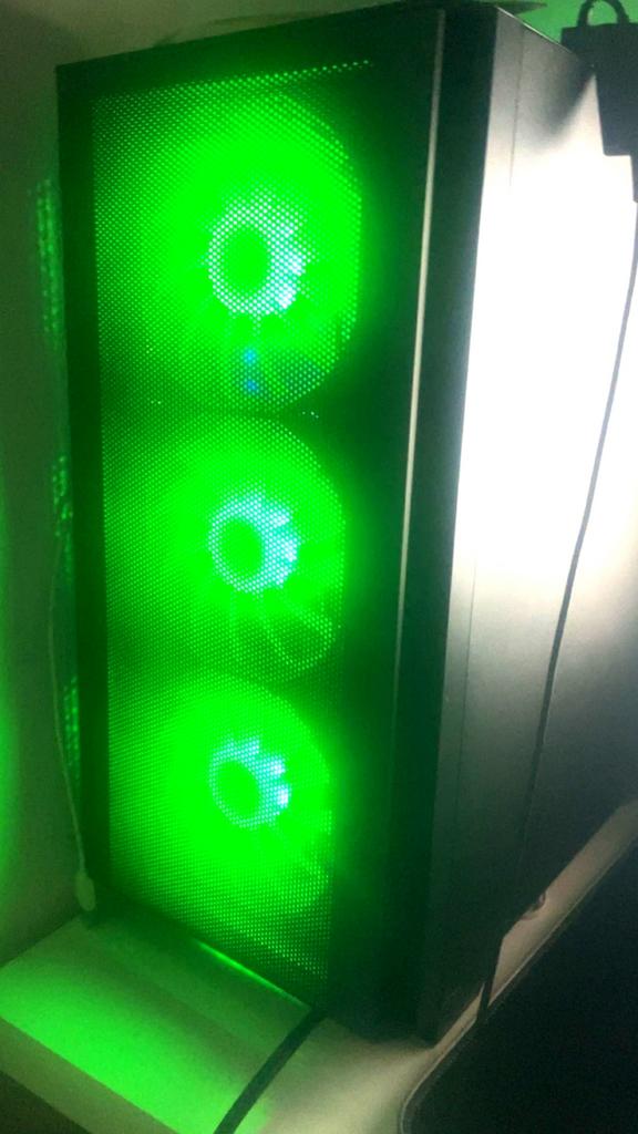 Krachtige Gaming PC, Computers en Software, Desktop Pc's, Ophalen of Verzenden, Zo goed als nieuw, Gaming, SSD