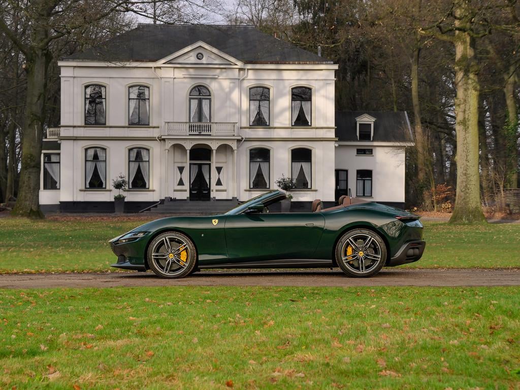 Ferrari Roma Spider 3.9 V8 | Verde British | Pass. display |, Auto's, Ferrari, Automaat, Achterwielaandrijving, Gebruikt, 4 stoelen