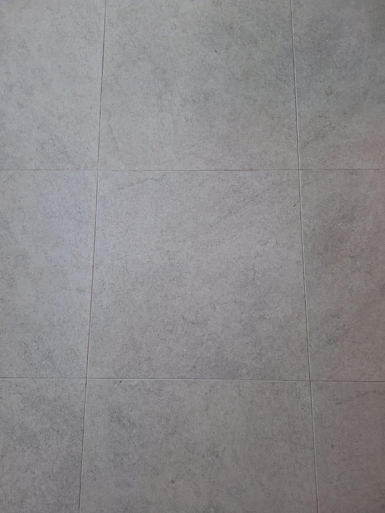 Vloertegels 60x60 lichtgrijs - Goldis Tile Glazed Porcelain, Doe-het-zelf en Verbouw, Tegels, Ophalen, 60 cm of meer, Nieuw, Minder dan 5 m²