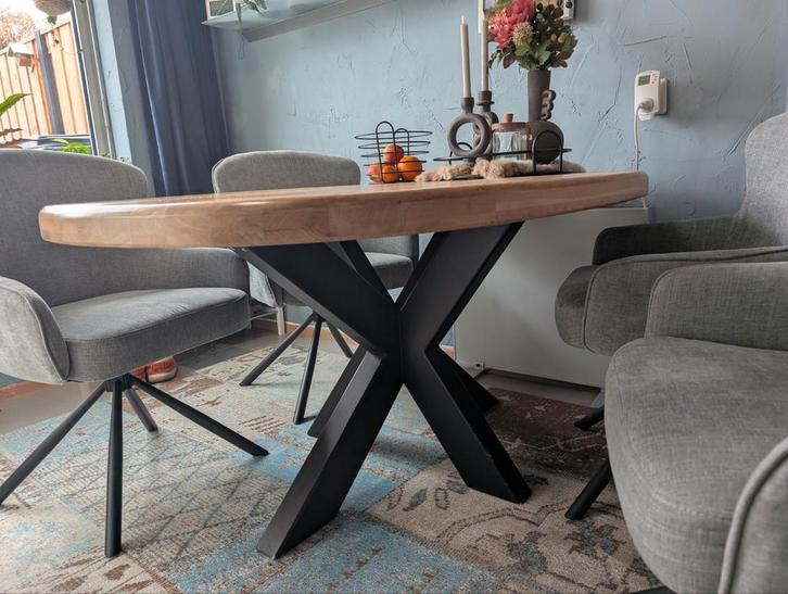 Mooie eiken eethoektafel met houten kruispoot, Huis en Inrichting, Tafels | Eettafels, Zo goed als nieuw, 50 tot 100 cm, 100 tot 150 cm