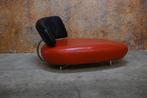 ZGANieuw zwart rode leren Leolux Kikko design chaise longue, Huis en Inrichting, Banken | Sofa's en Chaises Longues, Leolux, Ophalen of Verzenden