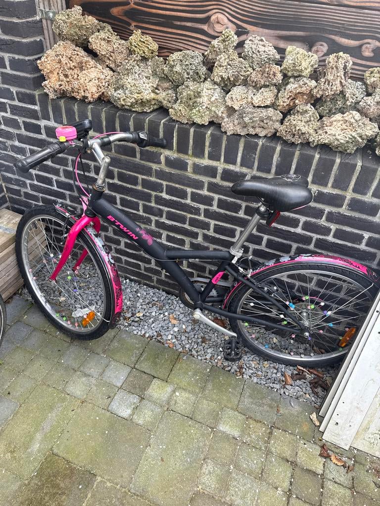 B'TWIN meisjesfiets met 6 versnellingen, Ophalen of Verzenden, Gebruikt, 24 inch, Handrem