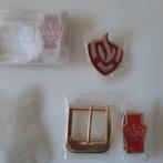 Brandweer embleem en gesp nieuw !, Ophalen of Verzenden, Nederland, Embleem of Badge