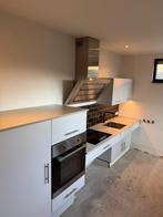 Mindervalide rolstoelkeuken met nieuw Etna apparatuur, Huis en Inrichting, Keuken | Complete keukens, Ophalen, Wit, Enkelwandige keuken