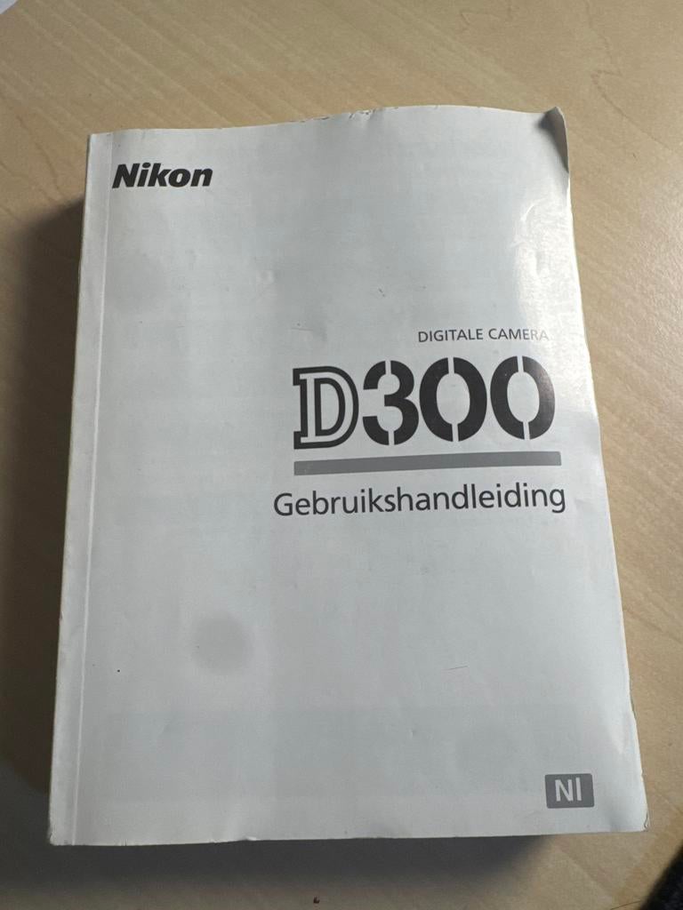 Nikon D300 Digitale Camera Gebruikershandleiding, Ophalen of Verzenden, Gelezen