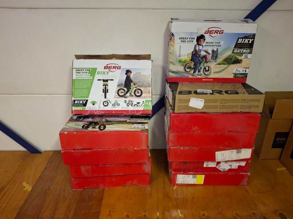 9 stuks berg biky 12 inch loopfietsen 1 koop €700,-, Kinderen en Baby's, Speelgoed | Buiten | Voertuigen en Loopfietsen, Ophalen