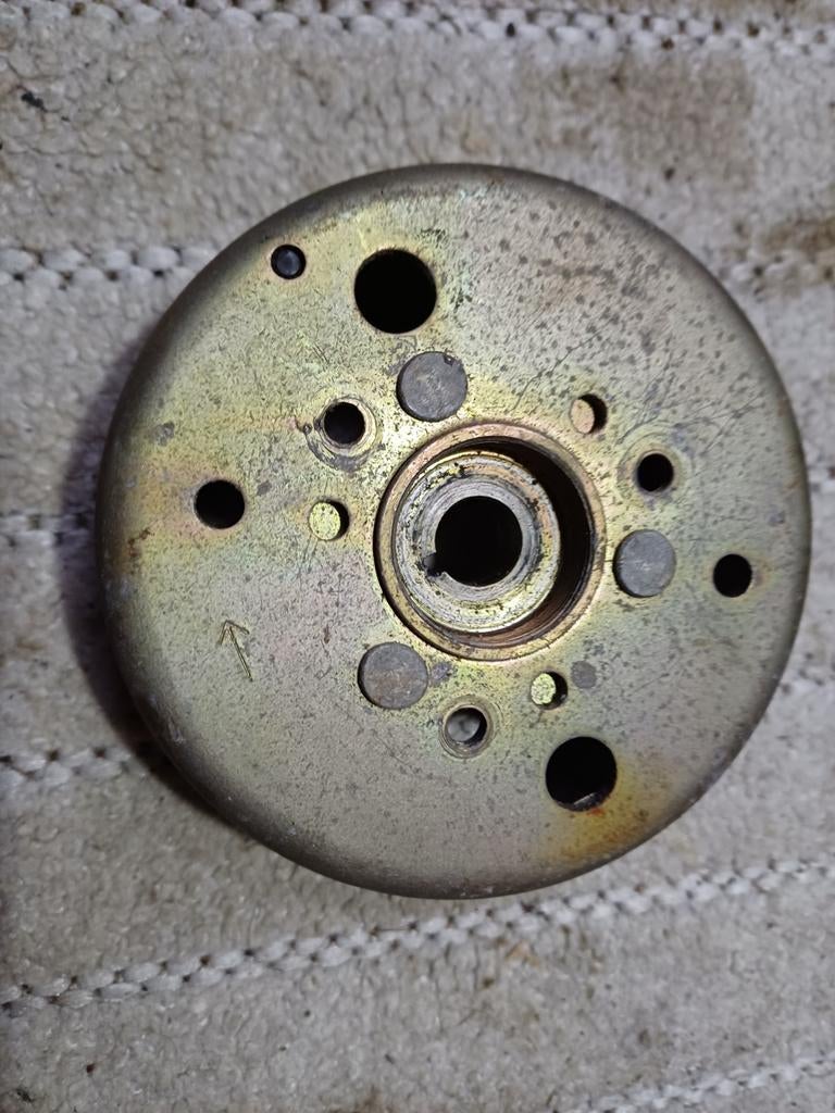 Vliegwiel ontsteking 2 takt ( minarelli horizontaal ?   ), Ophalen of Verzenden, Gebruikt, Overige typen, Overige merken