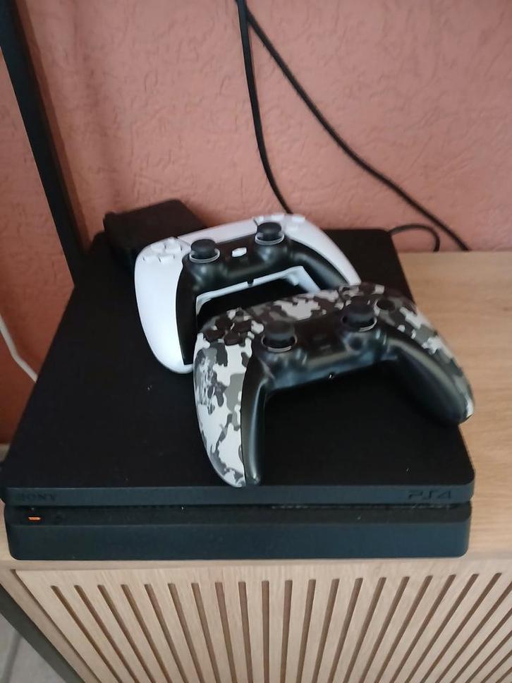PS4 in goede staat + 2 controllers + Samsung monitor, Spelcomputers en Games, Spelcomputers | Sony PlayStation 4, Ophalen