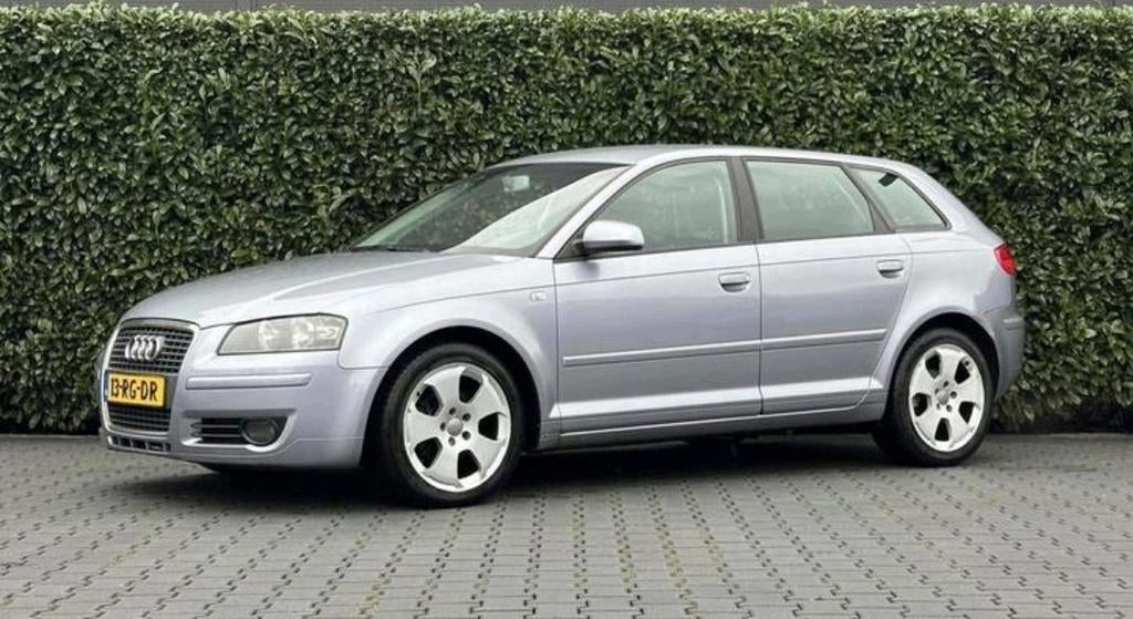Audi A3 2.0 Sportback 110KW 2005 Grijs, Auto's, Audi, Voorwielaandrijving, Zwart, 4 cilinders, Particulier