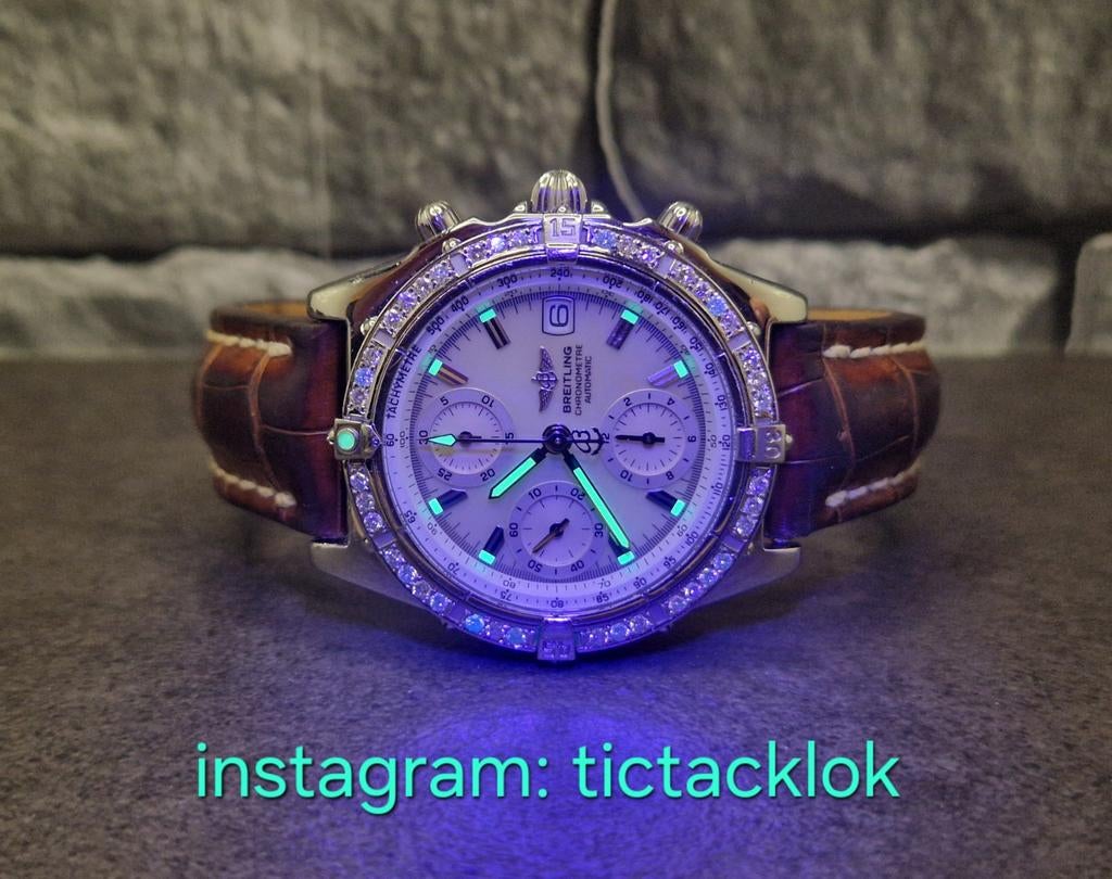 Breitling Chronomat 39mm MOP dial en diamanten bezel, Staal, Breitling, Polshorloge, Kunststof