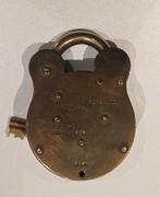 Oud messing hangslot, Ophalen of Verzenden