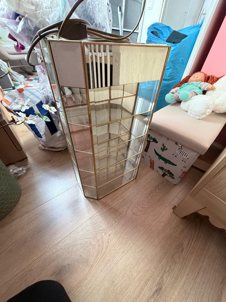 Goudachtig glazen kast, Antiek en Kunst, Antiek | Meubels | Kasten, Ophalen