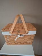 Rotan picknickmand met houten handvatten, Hobby en Vrije tijd, Picknickmanden, Ophalen of Verzenden, Gebruikt, Zonder inhoud