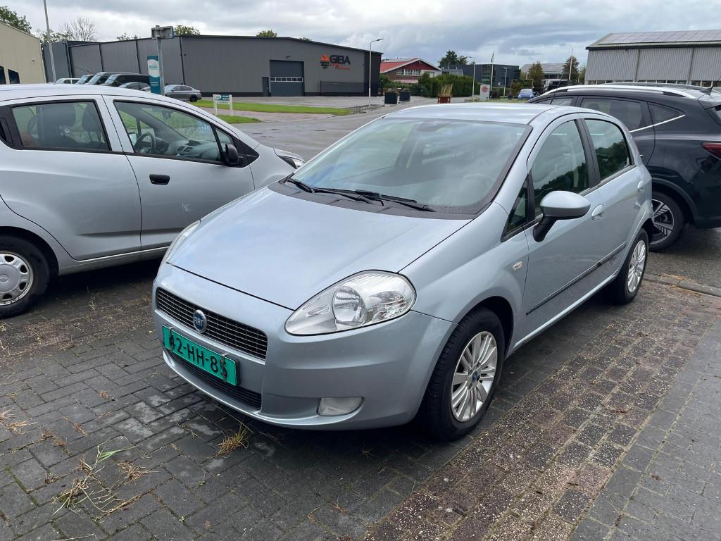Fiat Grande Punto 1.4 16V Nw. Distributie Airco Cruise 5DR, Auto's, Voorwielaandrijving, Metallic lak, 40 €/maand, 400 kg