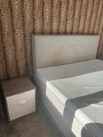 GRATIS IKEA Bed, topper en nachtkastjes 180x200, Huis en Inrichting, Slaapkamer | Bedden, Ophalen, Gebruikt, Tweepersoons, 180 cm