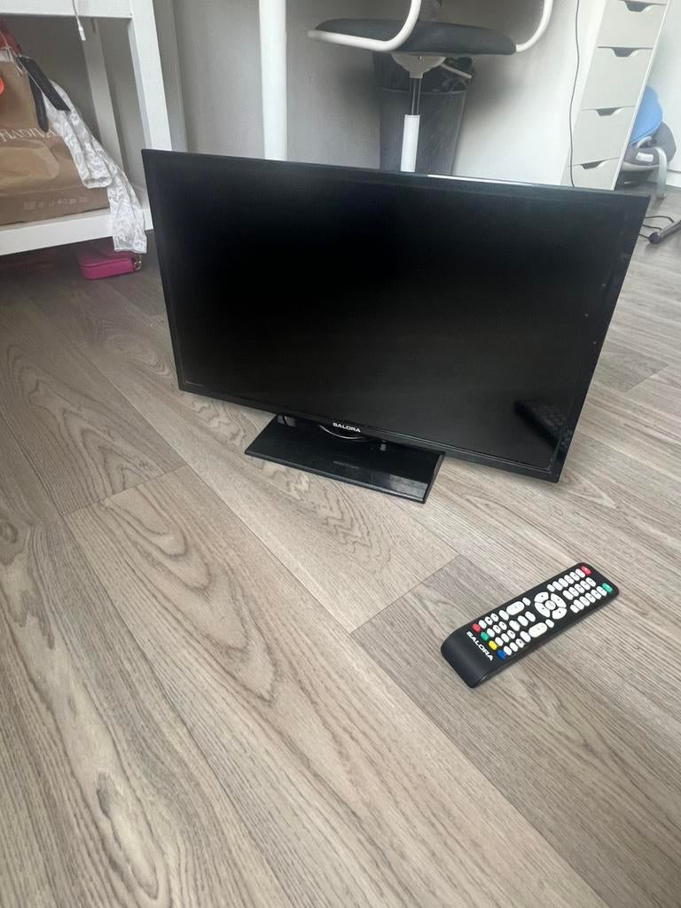 Salora TV + afstandsbediening, Audio, Tv en Foto, Televisies, Ophalen of Verzenden, Zo goed als nieuw, 50 Hz, Overige merken