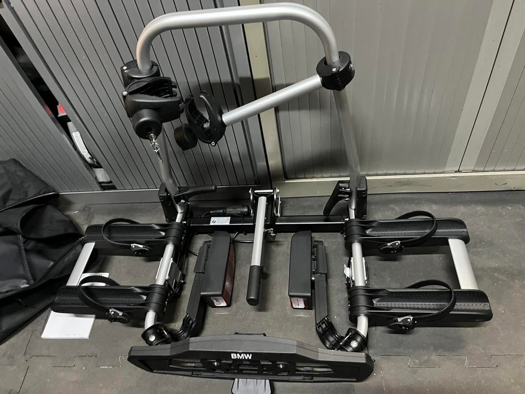 Uebler x21s met BMW logo, Auto diversen, Fietsendragers, Ophalen, Elektrische fiets, Nieuw, 2 fietsen