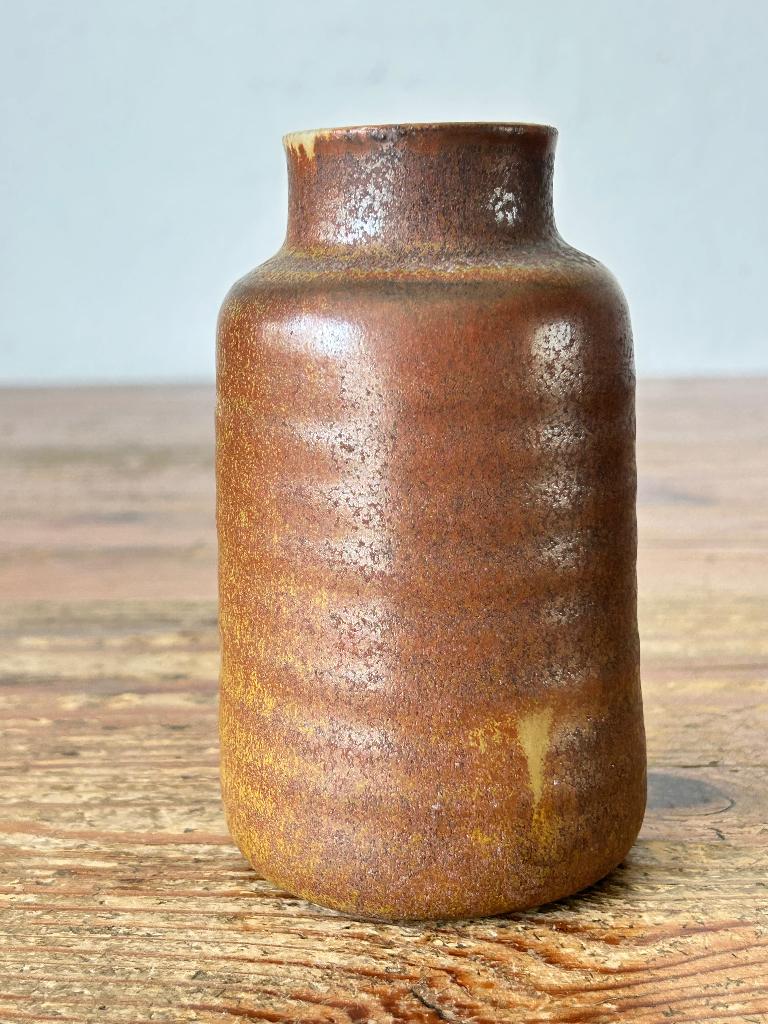 Vaas / geribbelde vaas - Mobach - keramiek, Ophalen of Verzenden