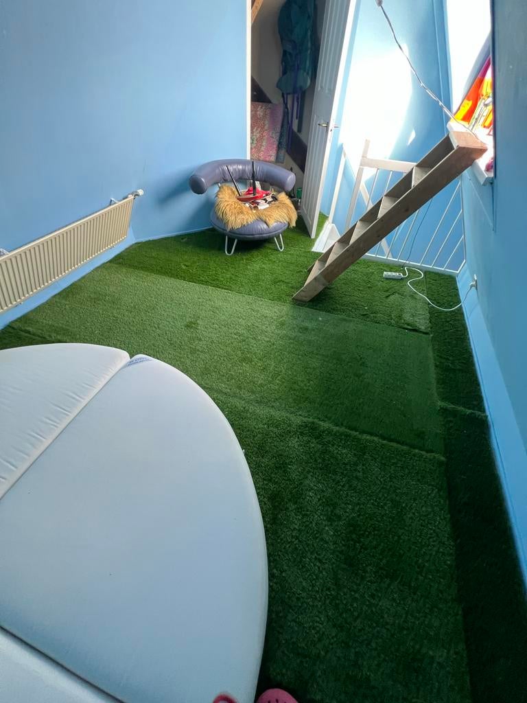 Hoogpolig kunstgras 16m2, Ophalen of Verzenden, Zo goed als nieuw, 10 tot 20 m², Kunstgras