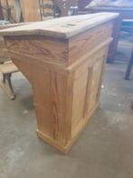 Antiek houten lessenaar/balie, Ophalen