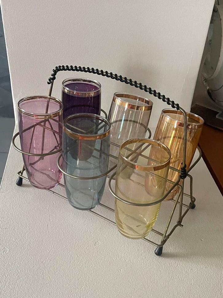 Vintage likeur / borrelglazen in draagrekje, Antiek en Kunst, Antiek | Glas en Kristal, Ophalen