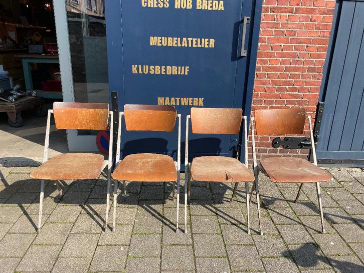 8x piramide stoel van Rietveld voor Ahrend de Cirkel 1959, Antiek en Kunst, Curiosa en Brocante, Ophalen