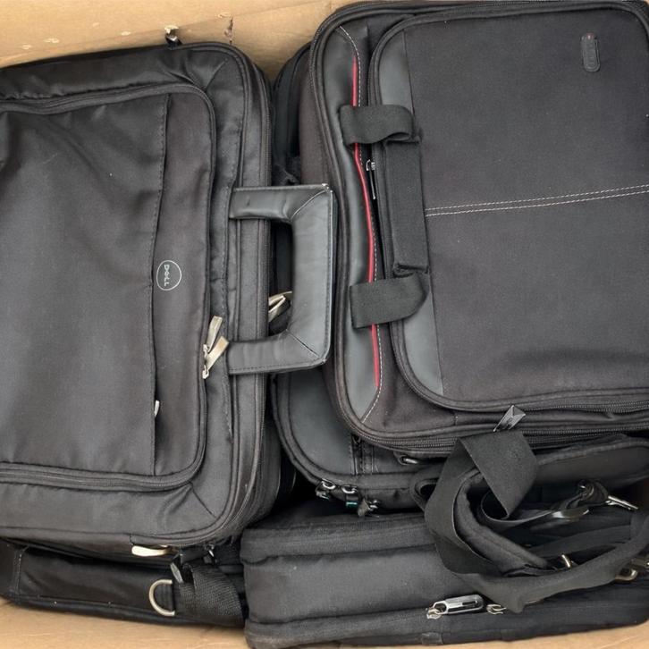 Partij 25 ongebruikte kwaliteits laptoptassen, Computers en Software, Laptoptassen, Nieuw, Schoudertas, 15 inch, Ophalen of Verzenden