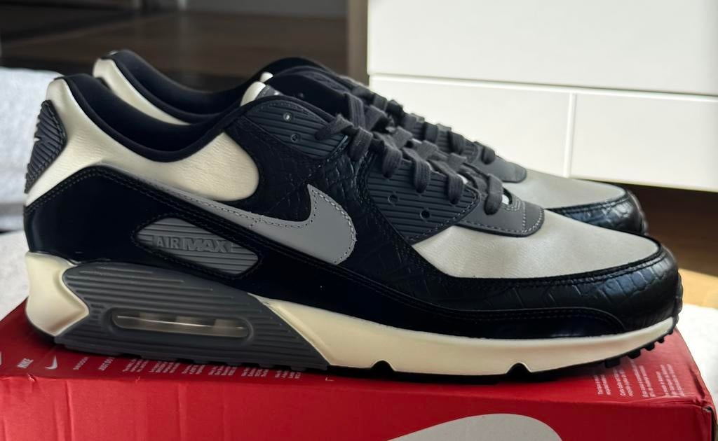 Nike air max 90 QS smoke grey crocodile maat 48,5, Verzenden, Nieuw, Overige kleuren