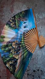 2 grote decoratieve waaiers, Ophalen