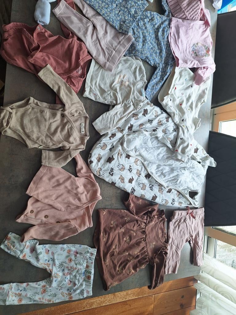 Groot baby meisjes kledingpakket te koop, Kinderen en Baby's, Babykleding | Baby-kledingpakketten, Ophalen of Verzenden, Zo goed als nieuw