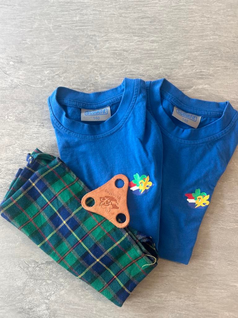 Scouting Nederland shirts maat 140 met das en dasring, Ophalen of Verzenden, Gebruikt, Jongen of Meisje, Setje